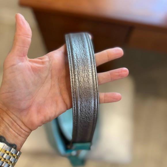 Rough & Tumble Metallic Teal Leather Shoulder Bag - Picture 6 of 9